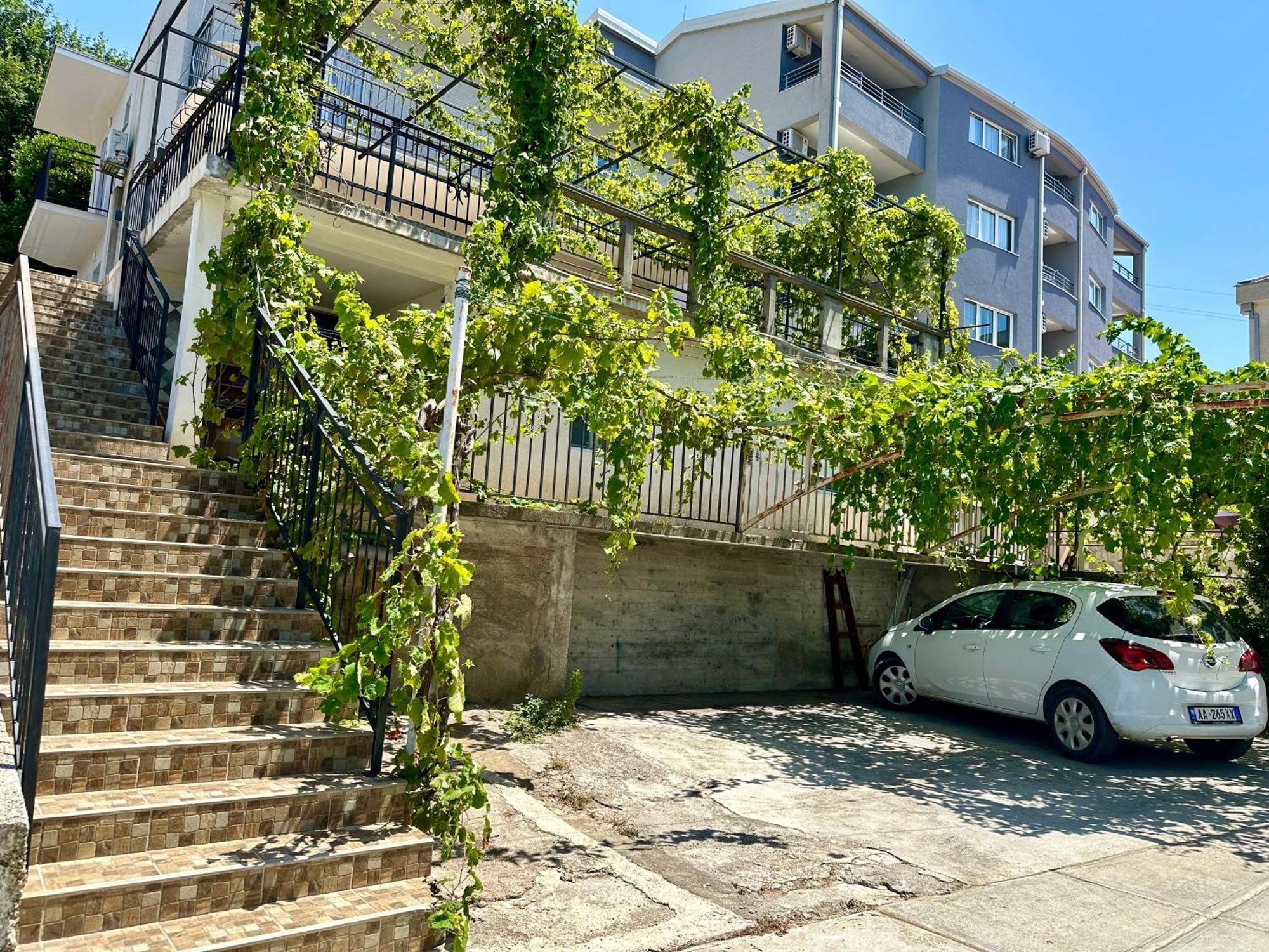 Perun Lux * Budva